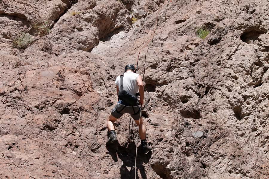 Mendoza: Trekking, Abseiling and Zipline - Pace, group timing, and the one snag to watch for
