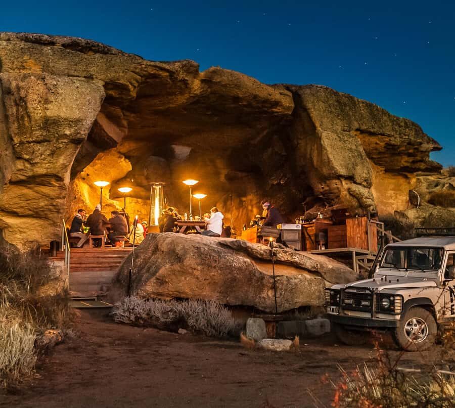NATIVE EXPERIENCE - LAKES AND CAVERNS - How cave paintings turn into a real timeline