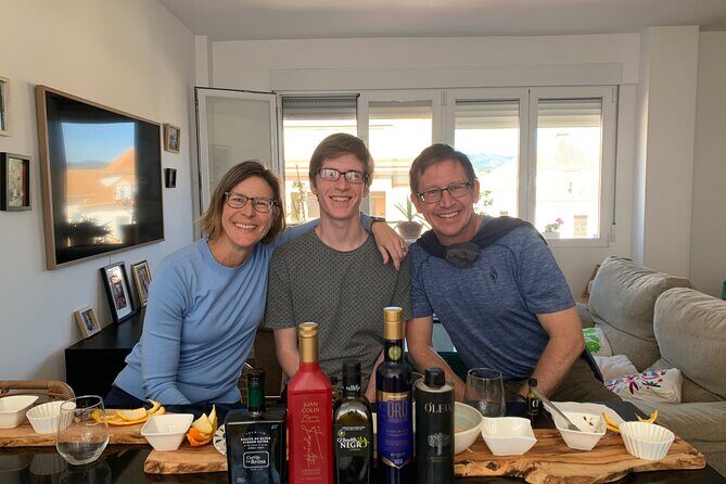 O75 . The Oliva experience that you deserve - O75 in Córdoba: olive oil tasting that feels like a food lesson