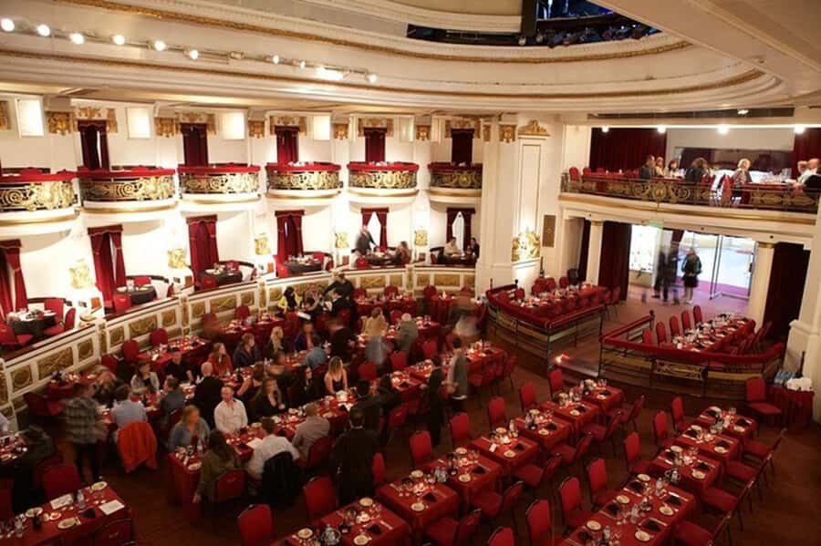 Piazzolla Tango Show in Buenos Aires (with optional dinner) - Piazzolla Tango at Galería Güemes: the venue that sets the mood