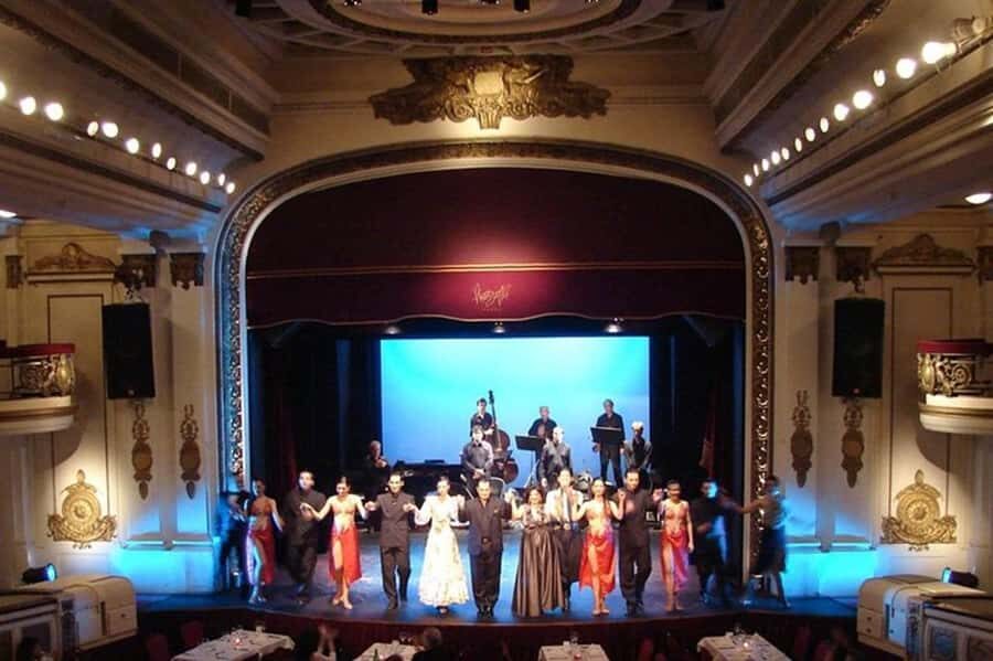 Piazzolla Tango Show in Buenos Aires (with optional dinner) - How the evening flows, from Florida 165 to the last note