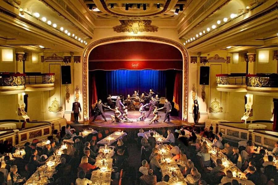 Piazzolla Tango Show in Buenos Aires (with optional dinner) - Dinner and wine: a nice add-on, with one real caveat