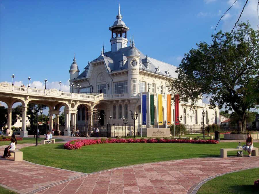 Private Day Trip to Tigre Delta from Buenos Aires - Paseo Victorica: The Short Stroll That Completes the Picture