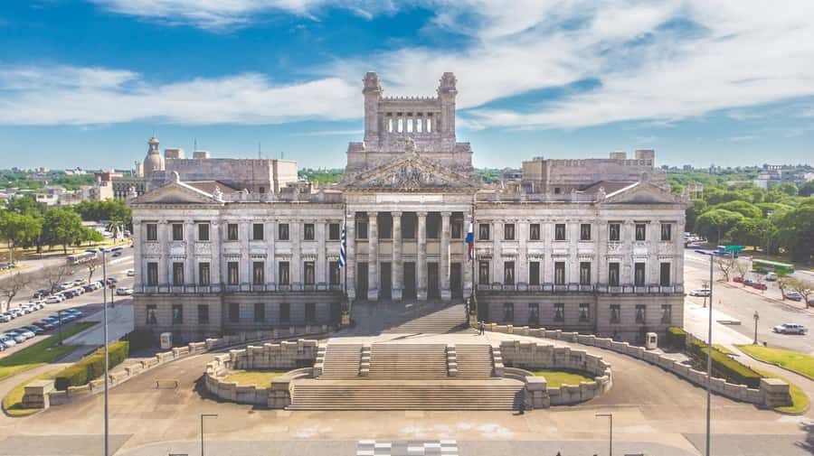 Private Fullday Trip to Montevideo from Buenos Aires - The Río de la Plata ferry: part scenic cruise, part time saver