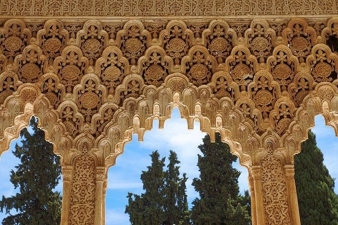 Private official tour guide for visit to Alhambra in Granada from Cordoba Hotel - Alcazaba and a quick view: good for context, short on depth