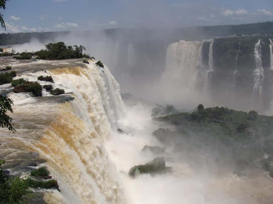 Private Tour "Dawn at the Iguassu Falls". - From the Park Gate to the First Views: The 06:00 Entry Advantage