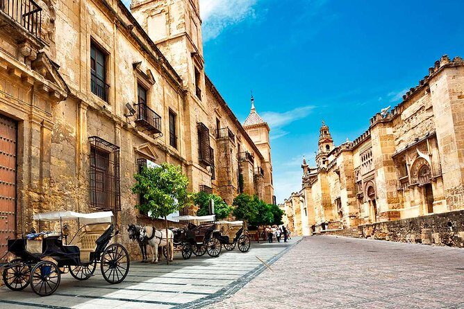 Private tourist route in Córdoba - Beyond the Icon: Old Neighborhoods, Bridges, and Squares