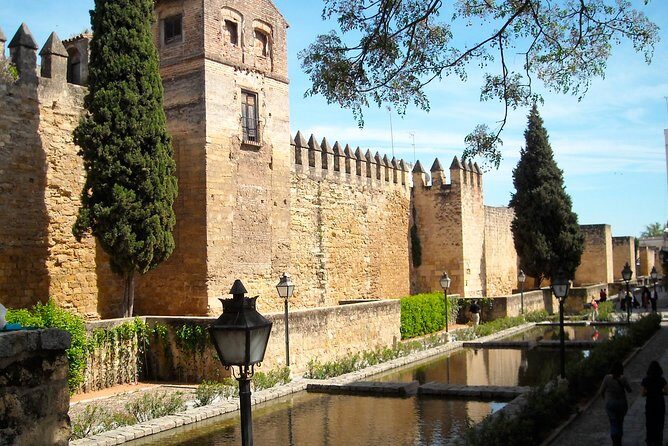 Private tourist route in Córdoba - Medina Azahara and Alcázar de los Reyes Cristianos: Big Add-Ons If You Have the Time