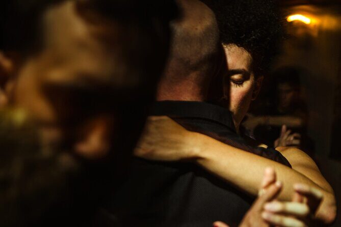 Private Underground Tango Immersion - Rafael and Esther (or Andrea): What You Learn in the Private Tango Lesson