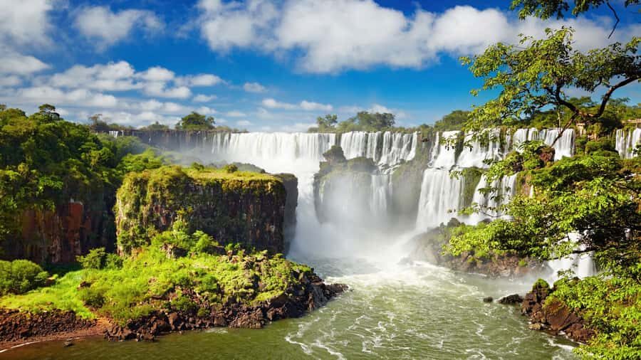 Puerto Iguazú: Brazilian Falls Half-Day Panoramic Tour - Price and logistics: what $49 gets you, and what it doesn’t