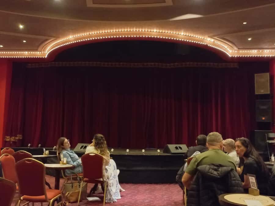 Puerto Iguazú: Madero Tango Show with Optional Dinner - Tango and Folklore at Madero Tango Iguazú: what the 2–3 hours feels like