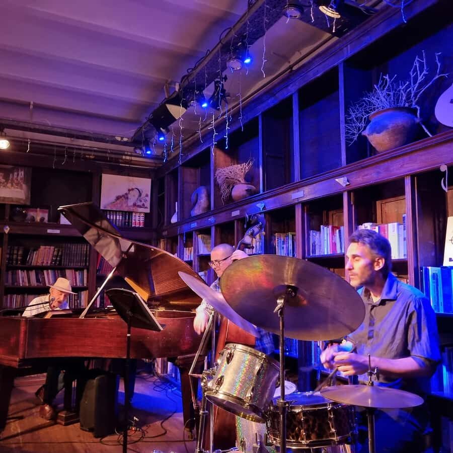 Recoleta Walking Tour and Live Jazz Show - Key things I’d circle before you go