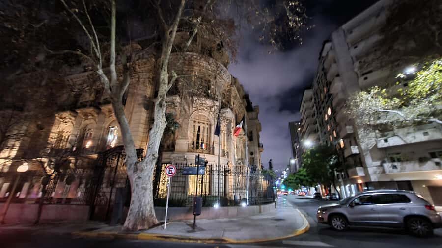 Recoleta Walking Tour and Live Jazz Show - Recoleta by Foot: What makes this start so good