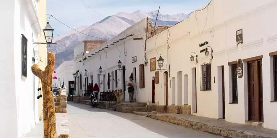 Salta: Calchaquí Valley Scenic Drive and Day Trip to Cachi - Quebrada de Escoipe: where the road starts telling a story