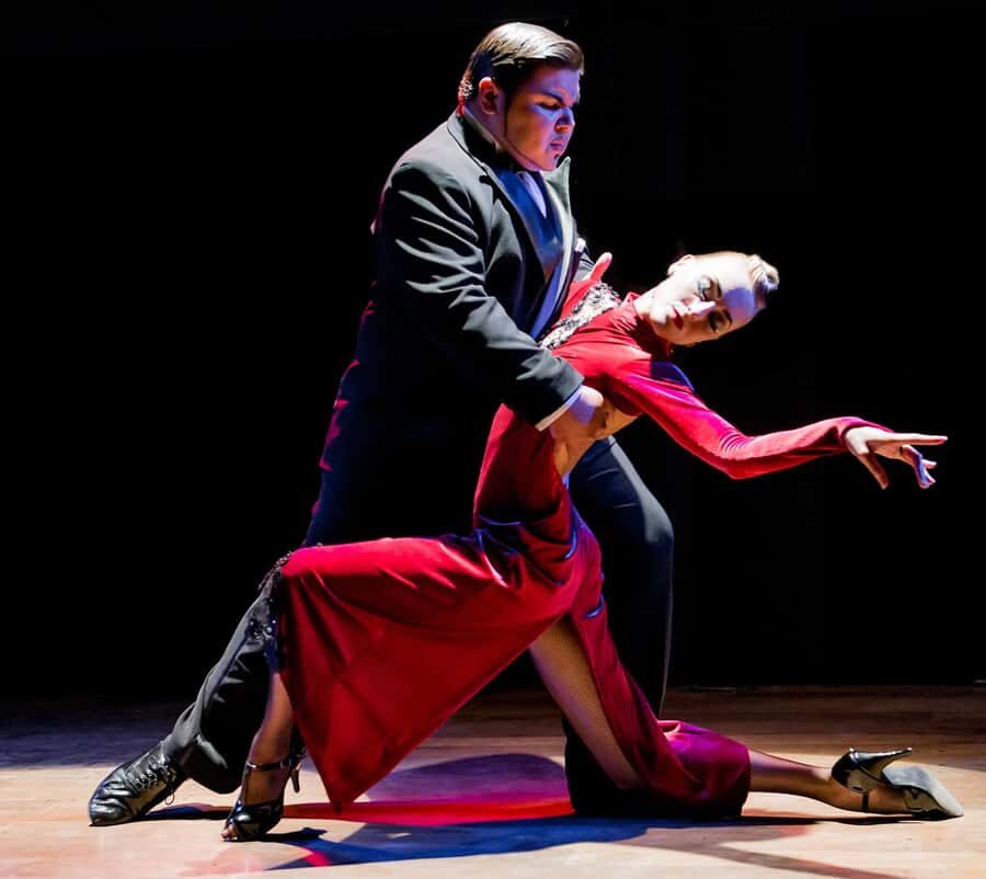 Tango Show at El Querandi with optional Dinner - Who should book this tango show (and who should skip the dinner)?