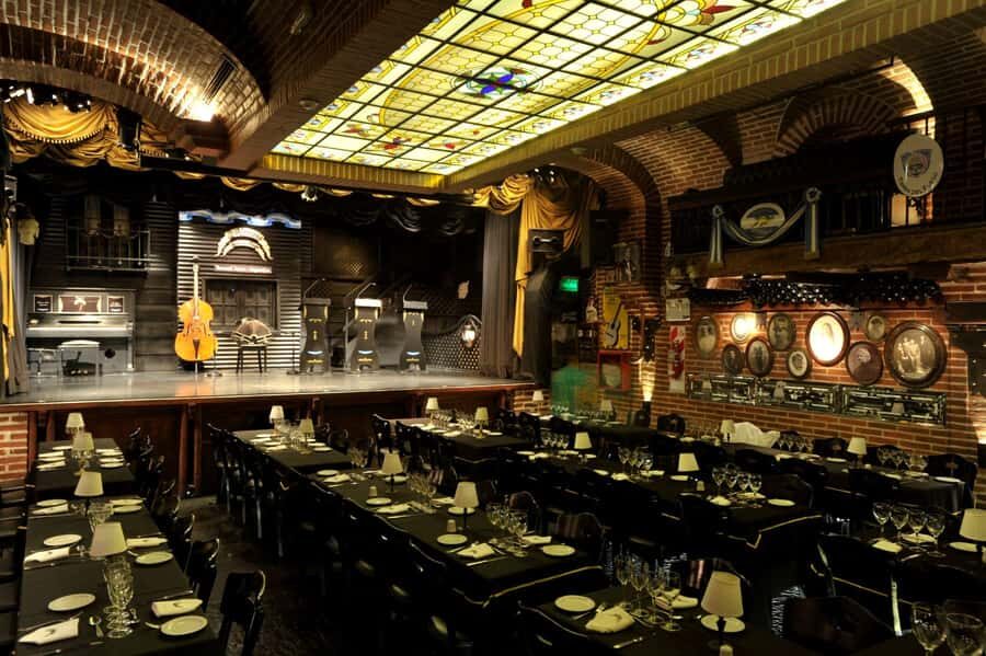 Tango show in La Ventana with optional Dinner - Four couples, two singers, and why the costumes keep you watching