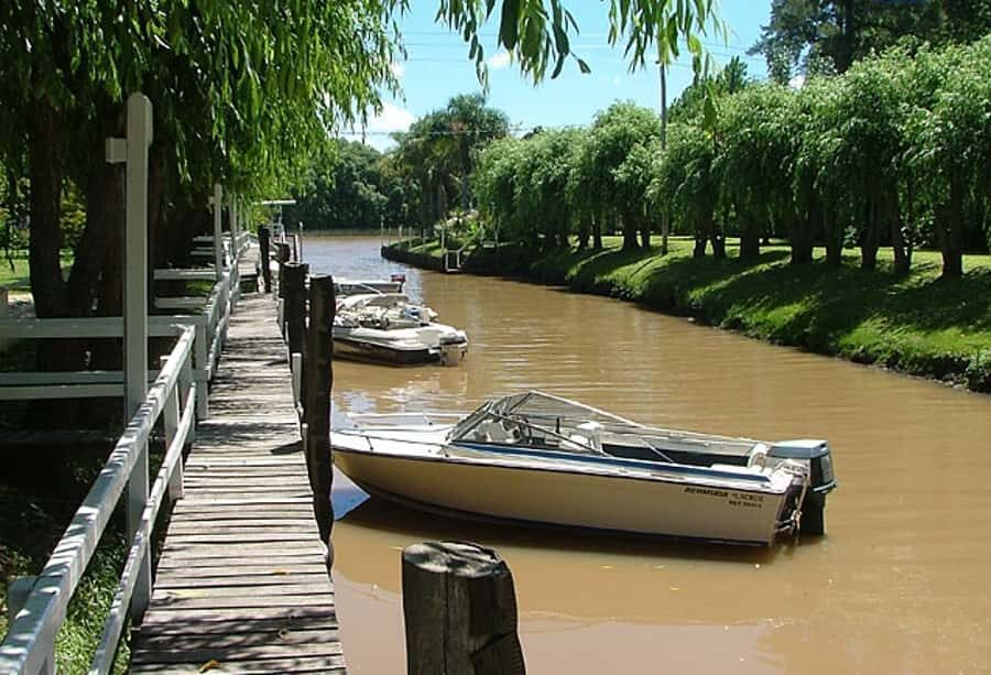 Tigre with Lunch overlooking the River and Navigation - The big payoff: Delta navigation and the Río de la Plata