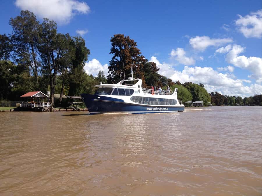 Tigre with Lunch overlooking the River and Navigation - Puerto de Frutos and Paseo Victorica: local color with time to breathe