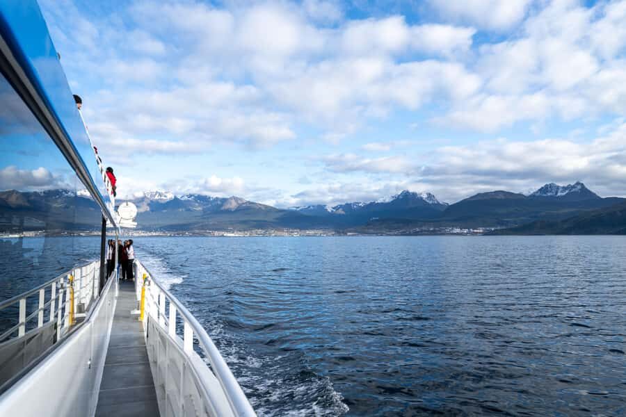 USHUAIA | Navigation: Sea Lions, Birds and Lighthouse - The 4x4 Ride With Caterpillar Treads: A Nice Contrast to the Water
