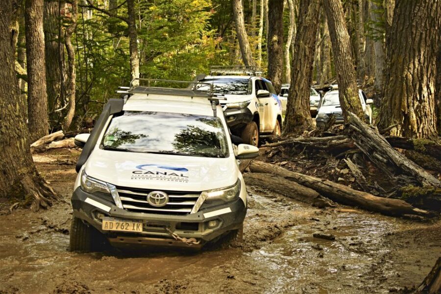 Ushuaia: Off-Road 4X4 Lakes Tour - Lago Fagnano: Where the 4x4 Driving Becomes the Point