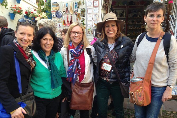Visit Cathedral Mosque with official guide. Small groups - Maria Font Merino’s approach: clarity, visuals, and memorable details