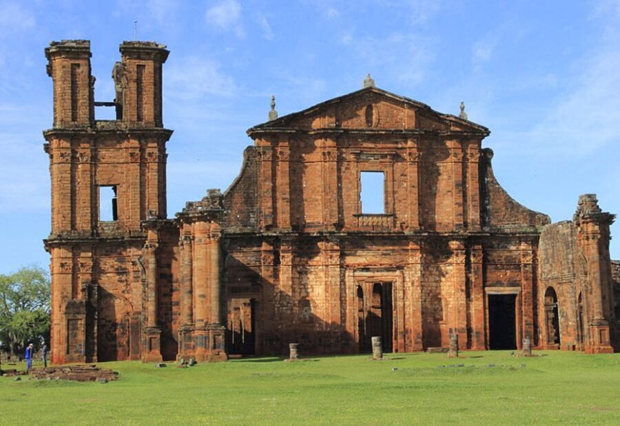 Wanda Mines and San Ignacio Ruins Tour from Puerto Iguazu - The 250 km road ride: plan for the long morning