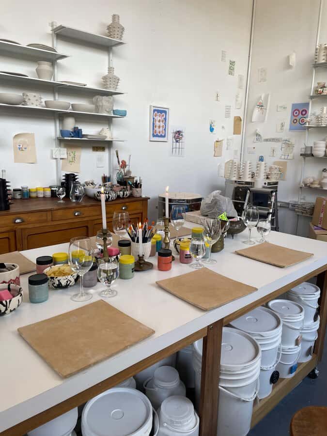 Wine & Pottery Class For Beginners in Buenos Aires Argentina - Where You Start: A French-Style Studio Down a Level